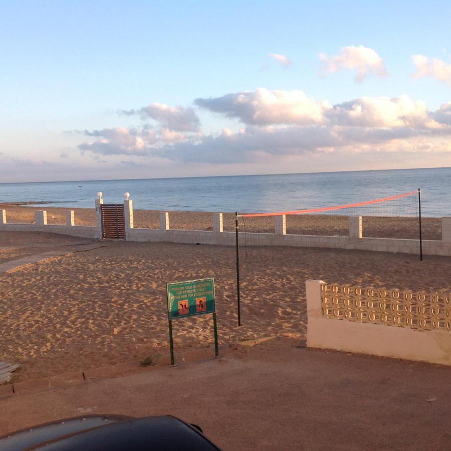 Urbanizacion Primera Linea De Playa Dénia Eksteriør billede