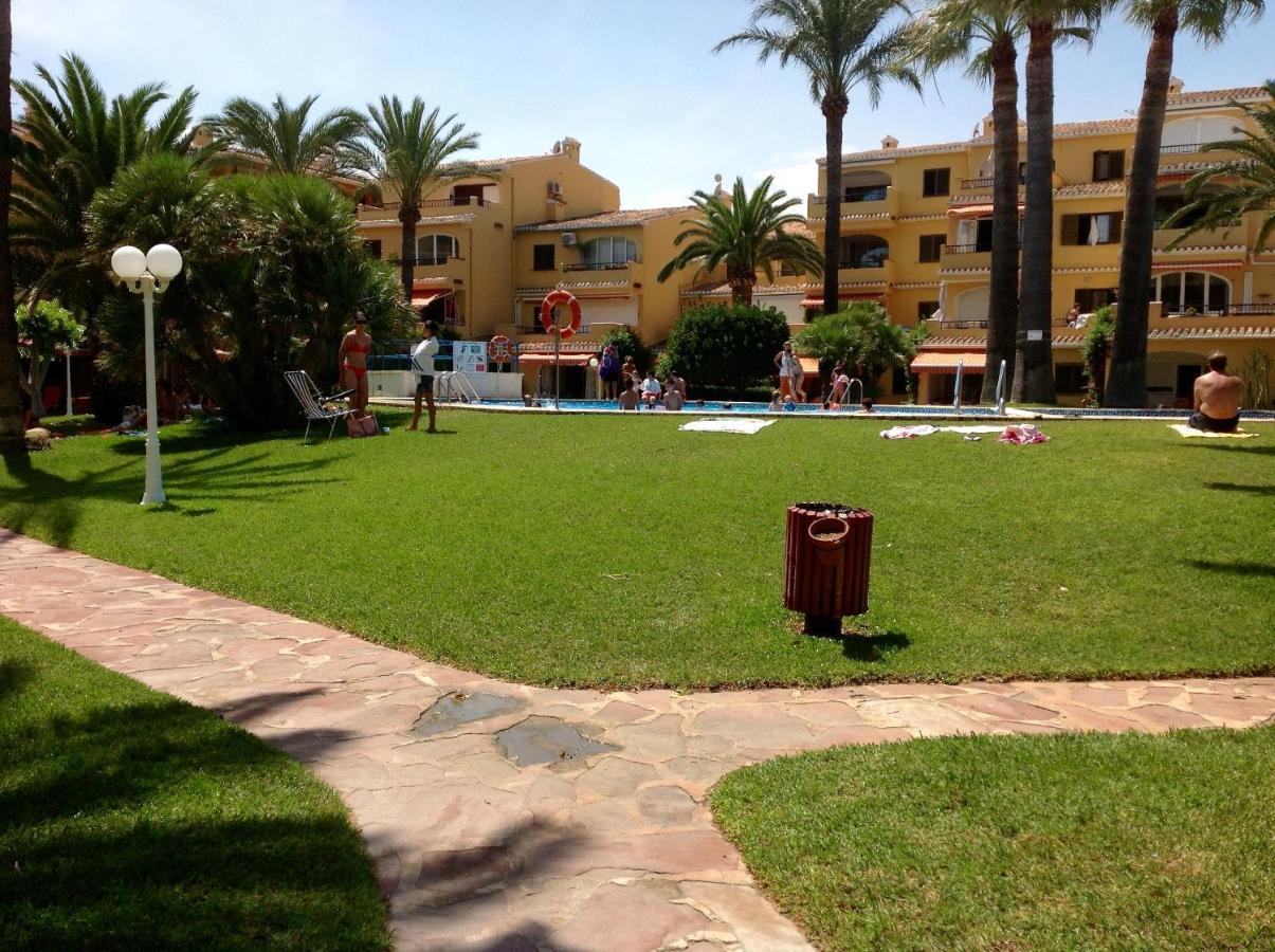 Urbanizacion Primera Linea De Playa Dénia Eksteriør billede
